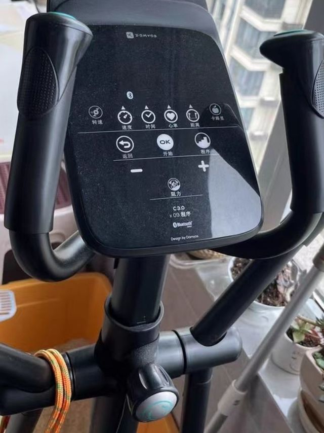 迪卡侬椭圆机：舒适运动，享受健身