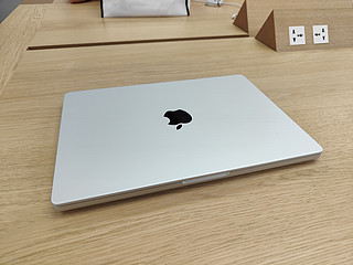 用二手 MacBook Pro 白嫖苹果 5000 块