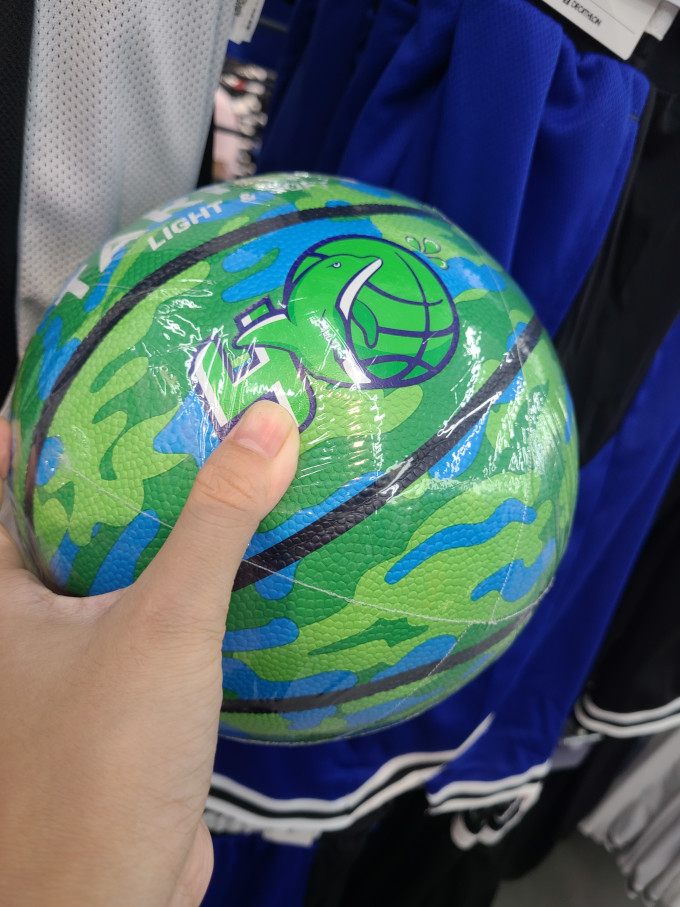 迪卡侬篮球质量很赞哦