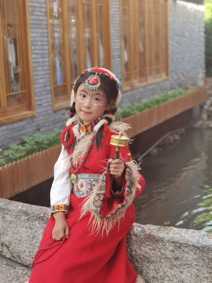 万宝资发饰
