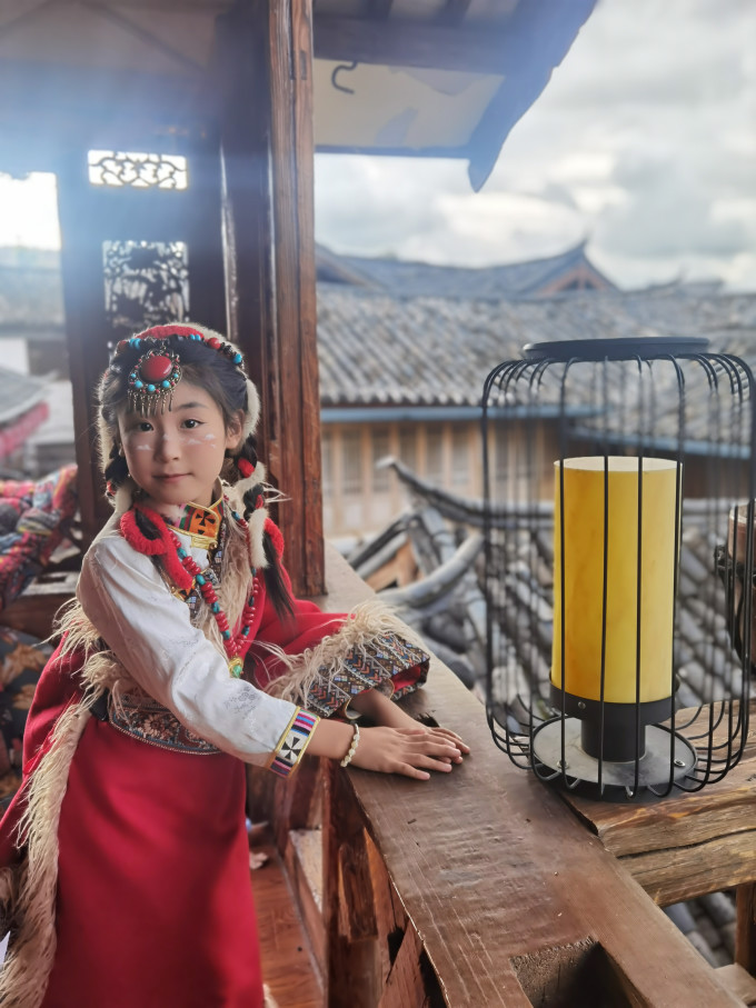 万宝资发饰