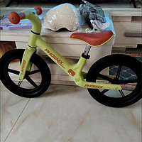 凤凰儿童平衡车无脚踏3-6-8岁宝宝滑行学步车男女孩玩具自行单车凤凰儿童平衡车无脚踏3-6-8岁宝宝滑行学