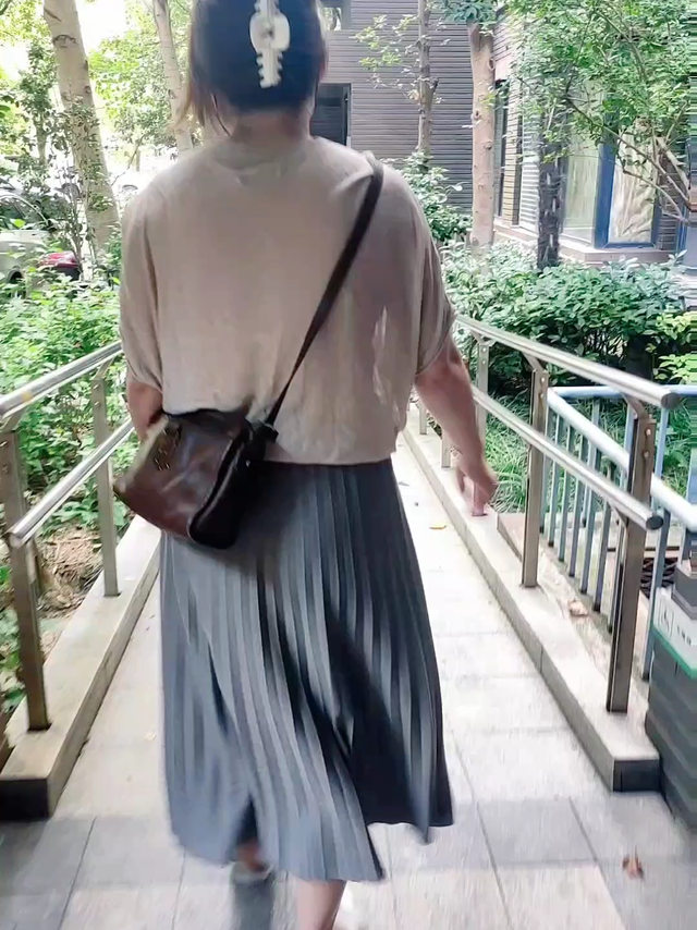 魔都通勤路，我用的是8H头枕腰靠