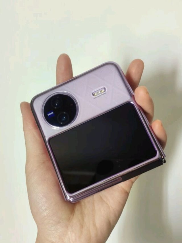 vivo X Flip 12GB+256GB 绸金 轻巧优雅设计