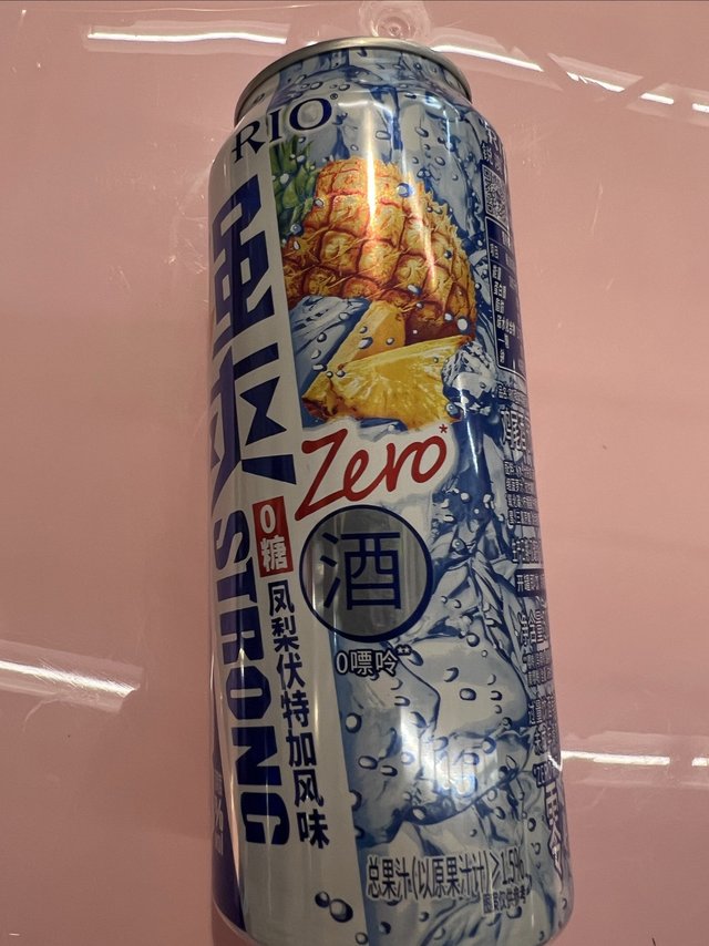 口感比较强烈的RIO鸡尾酒，强爽的！