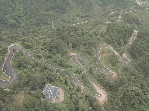 穿越失败，KTM干到漏油