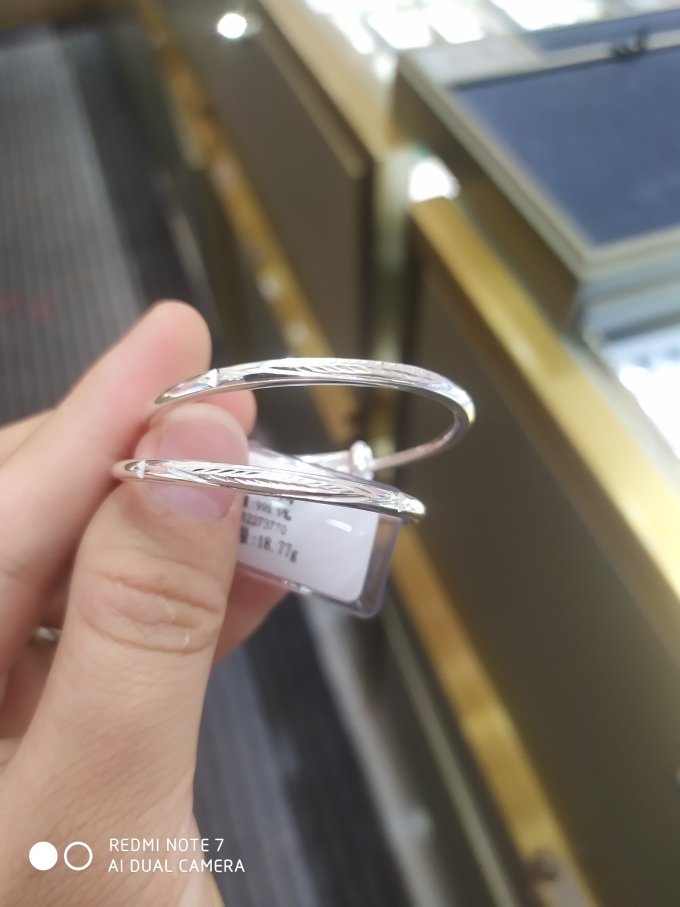 周六福银首饰