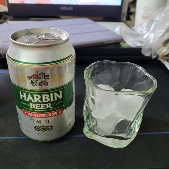 哈尔滨啤酒酒类