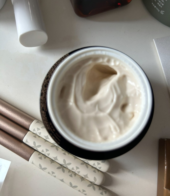 毛戈平涂抹面膜