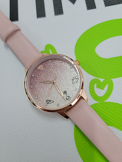 送给老婆她最喜欢的粉红色手表