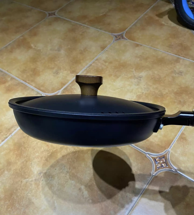 烹饪锅具