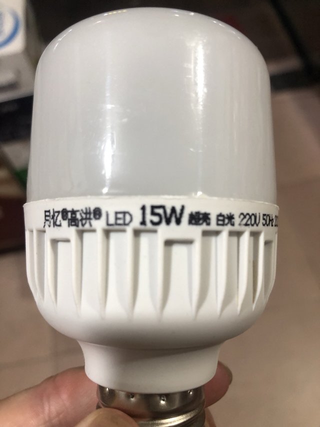 我就喜欢这时不时的灯泡活动