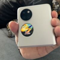 华为Pocket S：折叠屏手机，40万次折叠认证