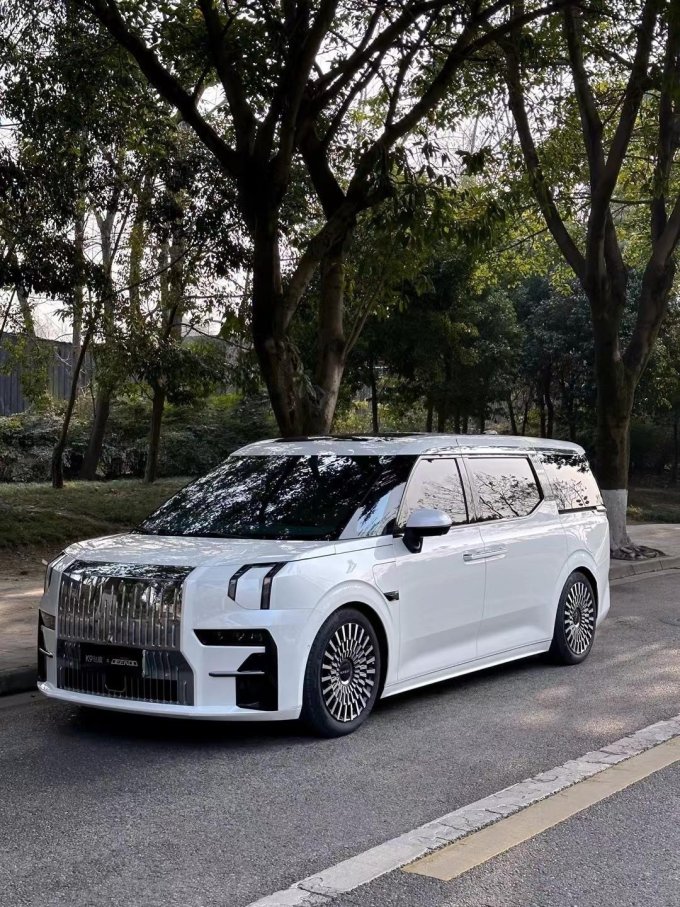 极氪新能源车