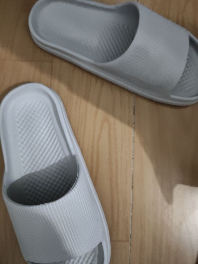 简约款拖鞋