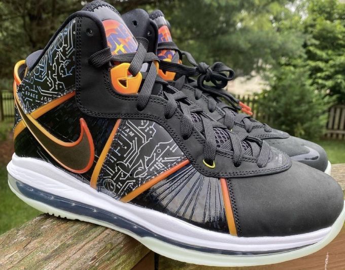 耐克篮球鞋怎么样 詹姆斯 8 代篮球鞋:实战之王!