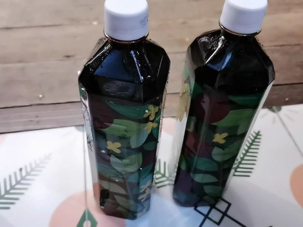 夏天就得喝酸梅膏饮料