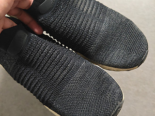 我的跑鞋之无鞋带的UltraBOOST LACELESS