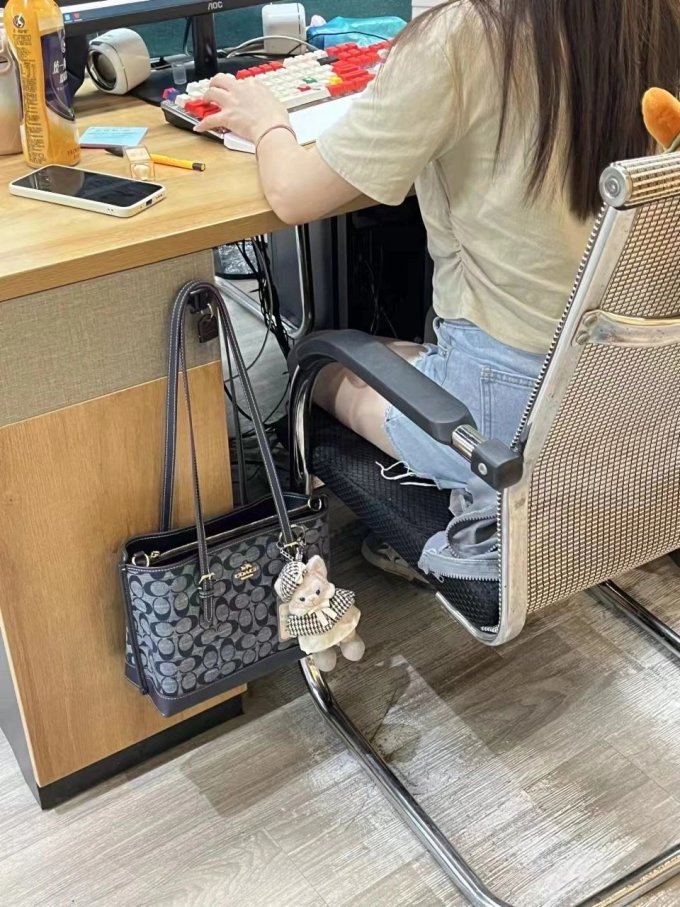 蔻驰女士手提包