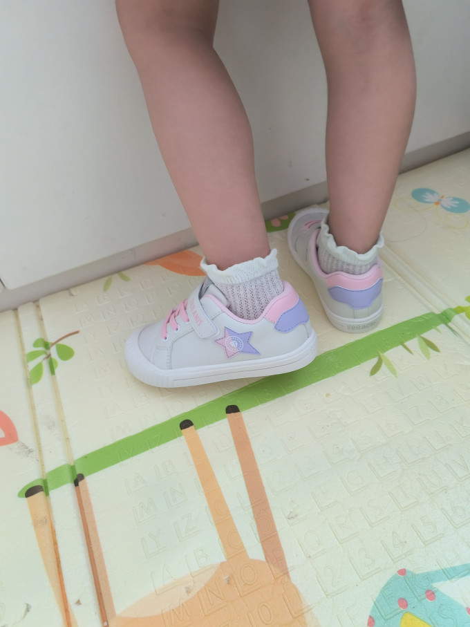 泰兰尼斯童鞋