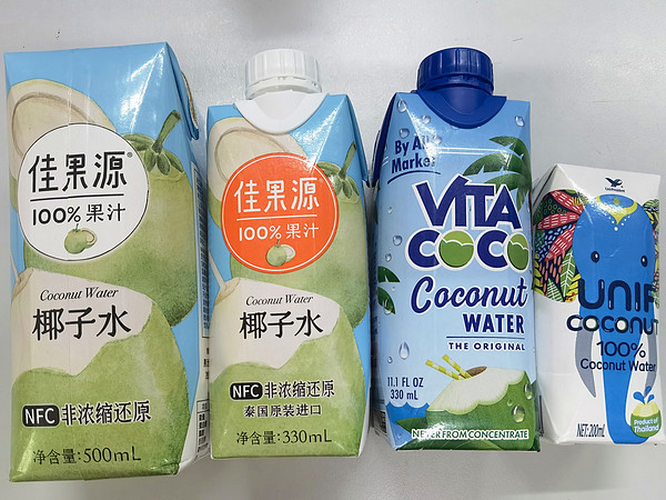 热门椰子水配料表和营养成分对比