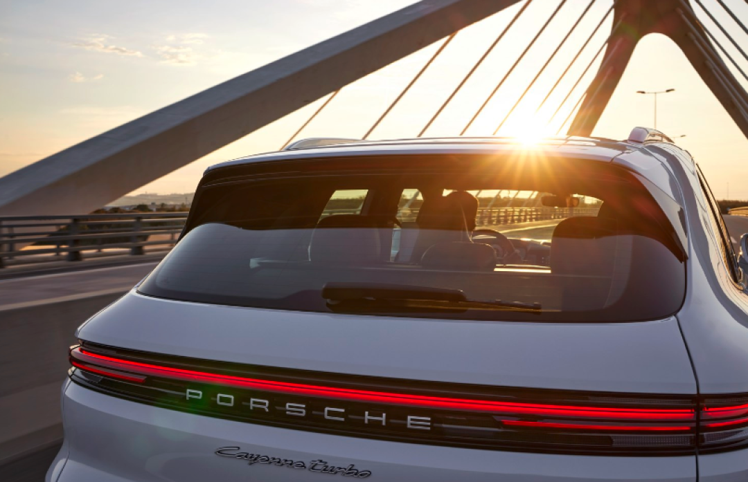 新款Cayenne Turbo E-Hybrid,售价194.8万起