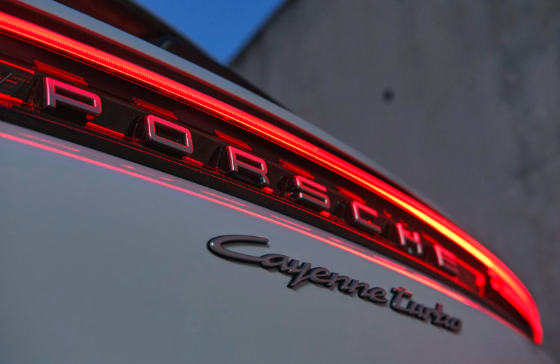 新款Cayenne Turbo E-Hybrid，售价194.8万起