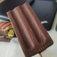 德华磨巧雪糕，巧克力香气弥漫，甜蜜的滋味