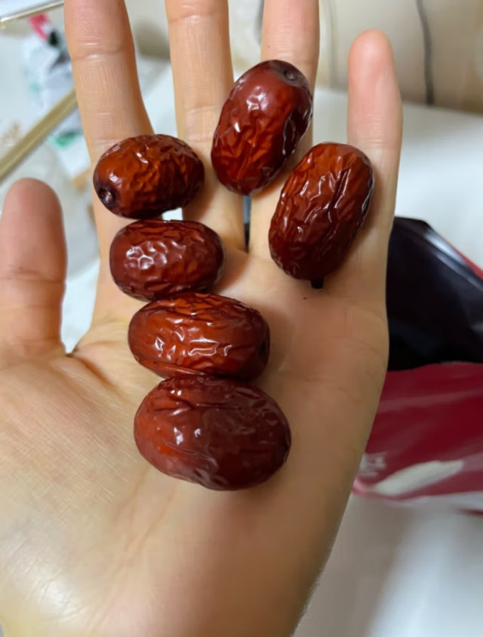 良品铺子蜜饯果脯