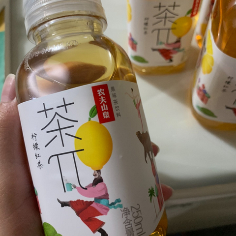 夏日食光之农夫山泉的茶π