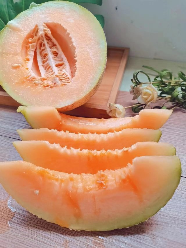 来自新疆的哈密瓜
