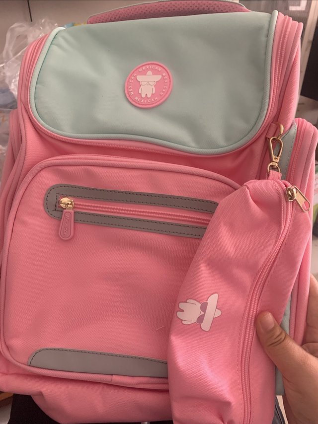 只能说这个书包对得起40块的价格