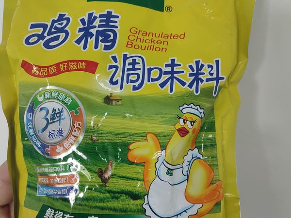 太太乐鸡精，只需一点菜肴更显美味