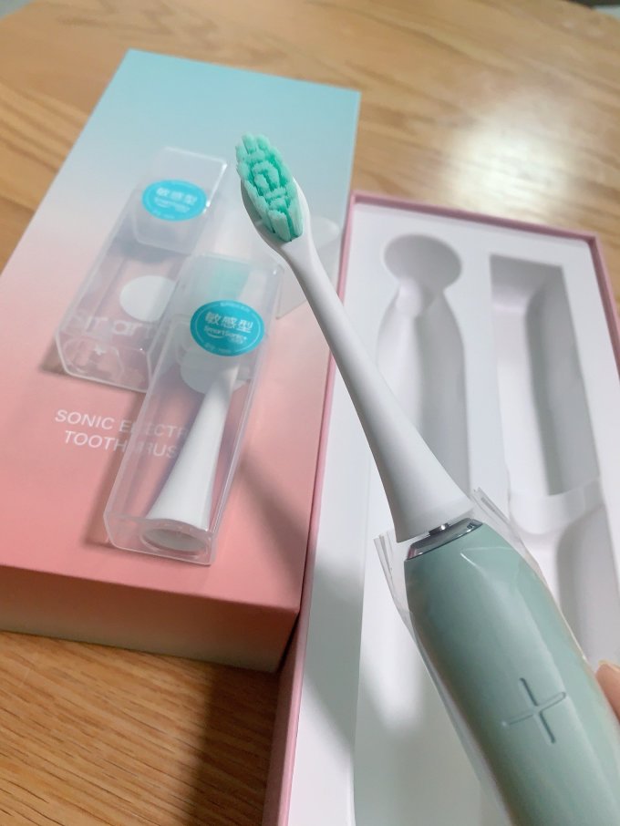 同同家电动牙刷