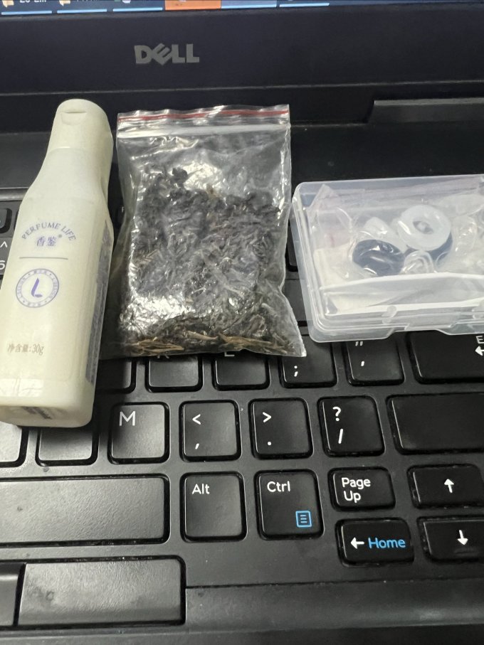 品品香白茶
