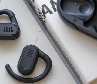 JBL SOUNDGEAR SENSE：颠覆耳机听感的震撼之音