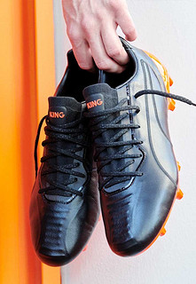 PUMA 足球鞋：时尚与性能的完美结合