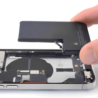 iPhone 15 Pro Max电池容量增加2%，来到4422mAh