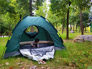 户外运动，一顶户外帐篷给孩子一个休息空间
