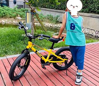 送小外甥一辆优贝儿童车，让他开心学会骑行