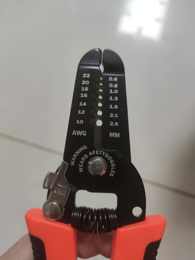 0元的剥线钳，还是挺好用的