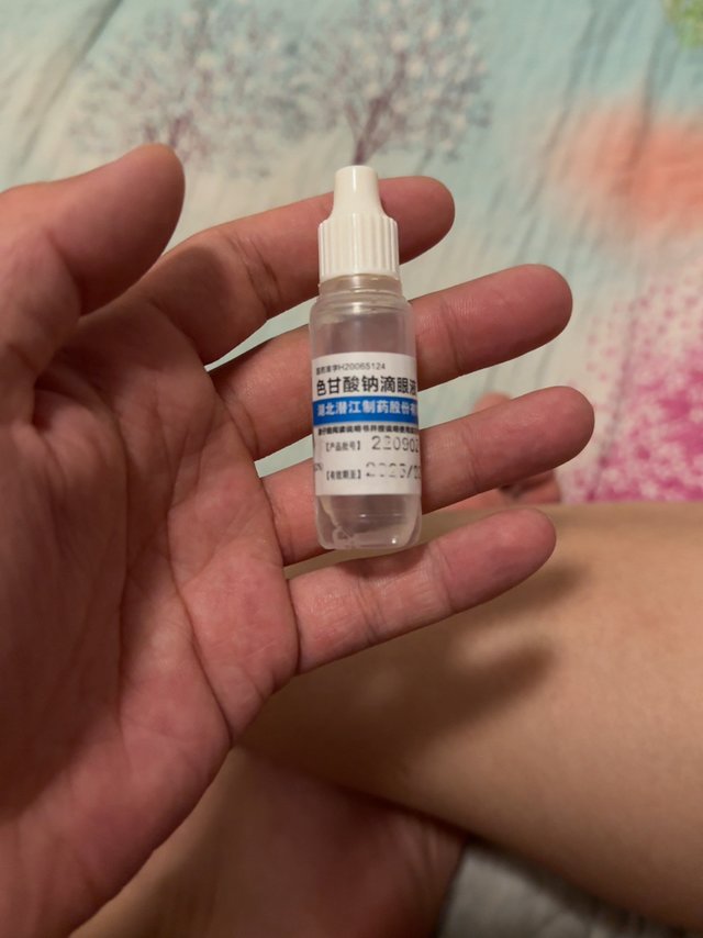 蒿草过敏我需要三种眼药水