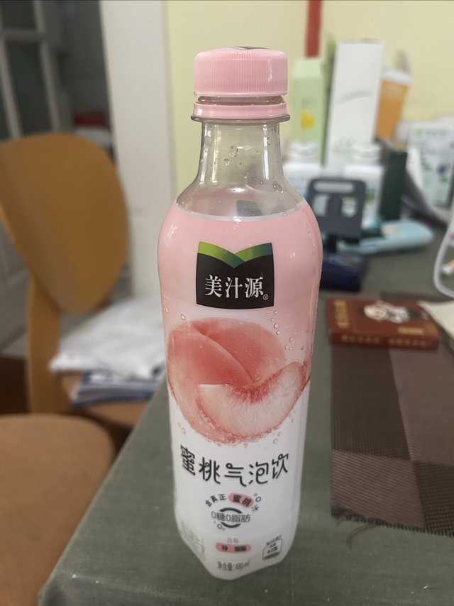 美汁源蜜桃气泡水 其实不用那么甜