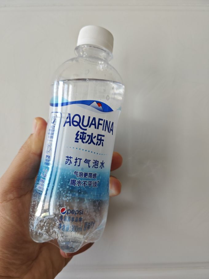 百事可乐纯水乐苏打气泡水