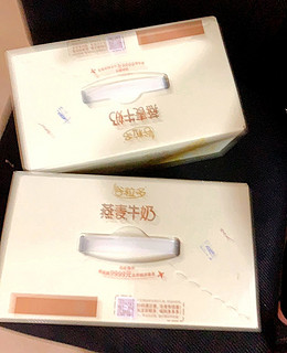 宝藏乳品~~伊利燕麦牛奶