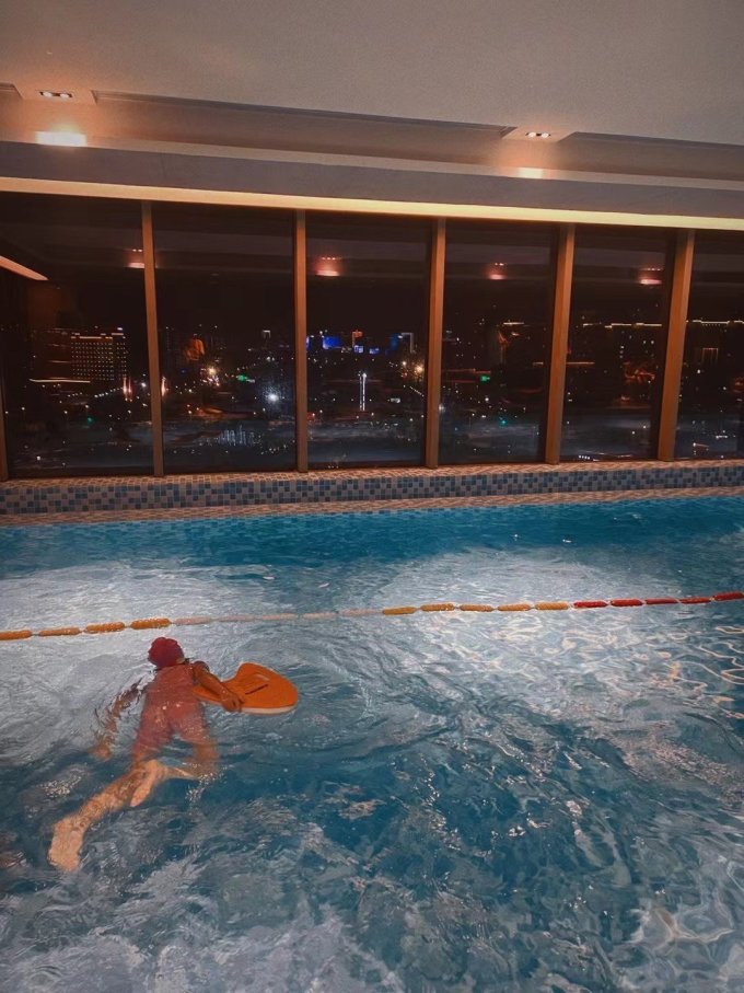海波特游泳