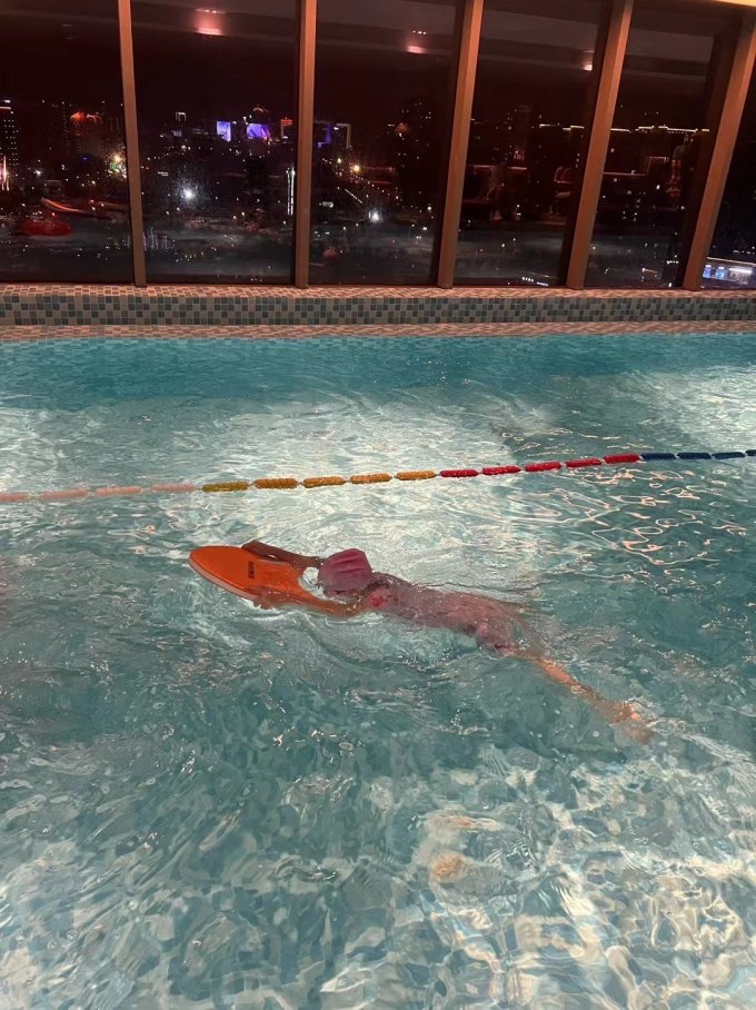 海波特游泳
