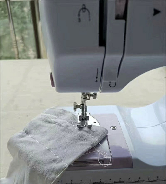 缝纫机