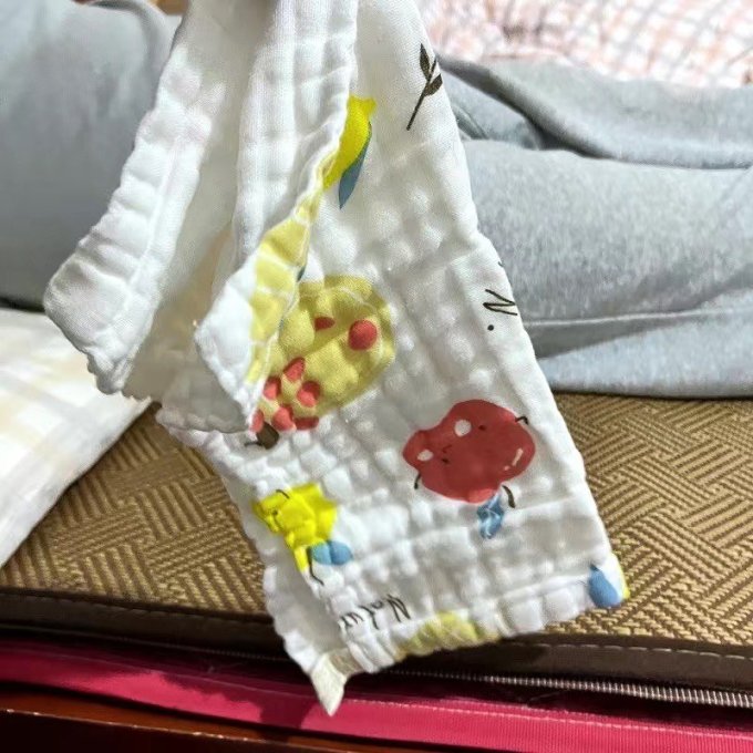 婴儿服