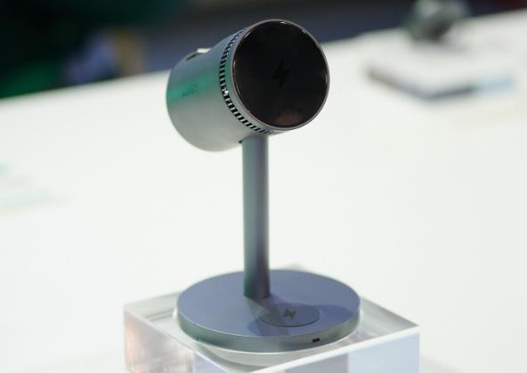 IFA 2023丨为苹果用户：傲基展出 Magsafe 三合一无线充电支架，带主动散热